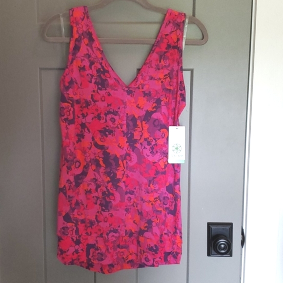 NEW Gaiam yoga top 🐾 size Large -WITH tags attached= CLOSET CLOSING- FINAL - Picture 1 of 11